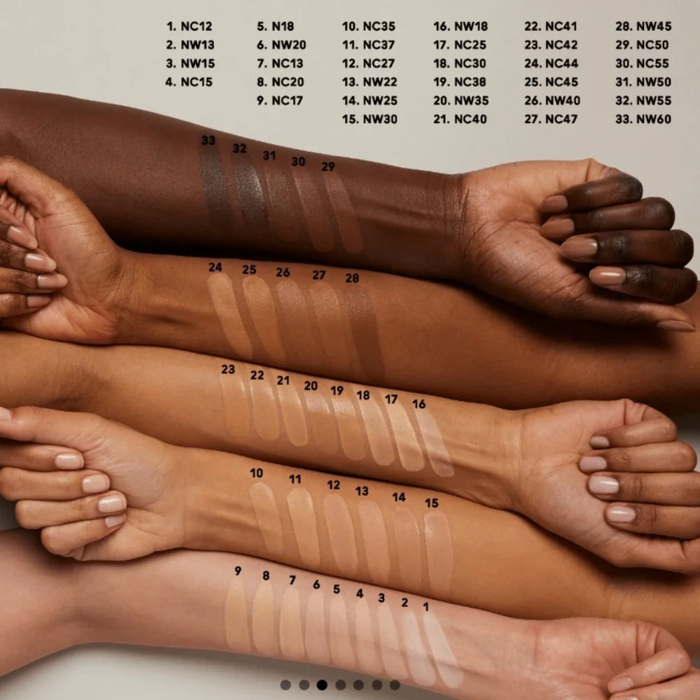 MAC NC30 Studio Fix Every-Wear All Over Face Pen